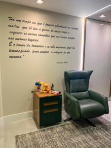 Salas decoradas com afeto e significado